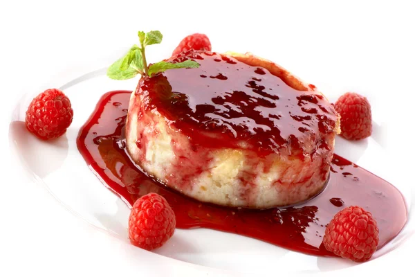 Raspberry cheese dessert — Stock Photo, Image