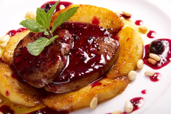 Foie gras met saus — Stockfoto