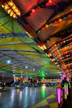 çarpışan arabalar