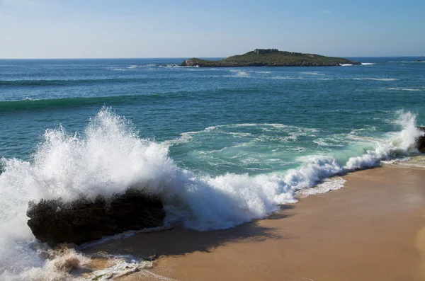 Spiaggia e isola di Pessegueiro — Foto Stock