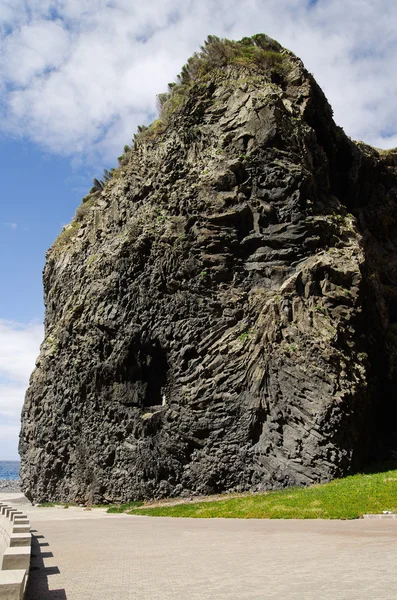 Helligdom ved udmundingen af Janela floden. Færøerne - Stock-foto