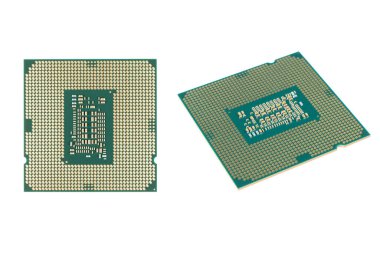 Üst görünüm bilgisayar işlemcisi beyaz arkaplanda izole edildi. İşlemci. Merkezi işlemci ünitesi. Bilgisayar donanım teknolojisi. Entegre iletişim işlemcisi izole edildi. Bilgi mühendisliği.