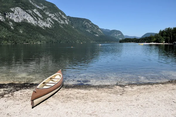 Lago Bohinj na Eslovénia — Fotografia de Stock