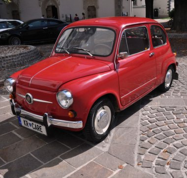 Zastava, eski retro araba