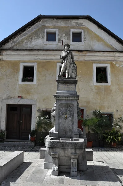 Staty av josipini hocevarjevi, Slovenien. — Stockfoto