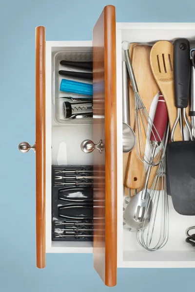 Cajones de cocina organizados — Foto de Stock