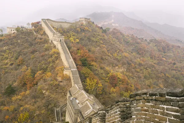 Velká čínská zeď během podzimní sezóny — Stock fotografie