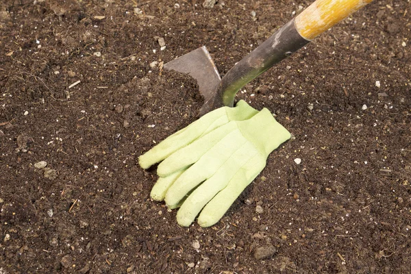 Garden Shovel and Gloves — Stock Photo, Image