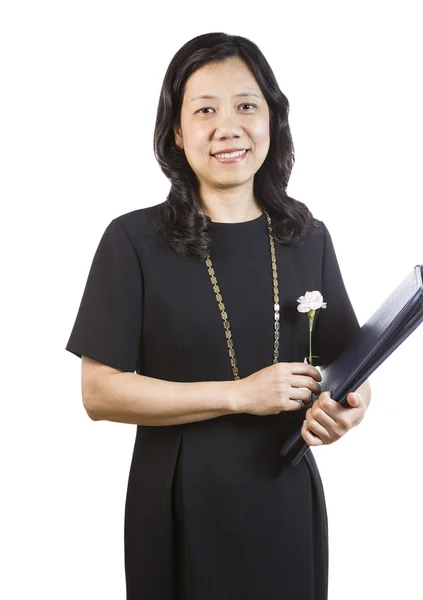 Reifen asiatische Frau in Business-Kleidung mit einzigen Blume auf whit — Stockfoto