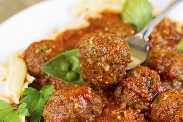 Albóndigas y Pasta Listo para Comer — Foto de Stock