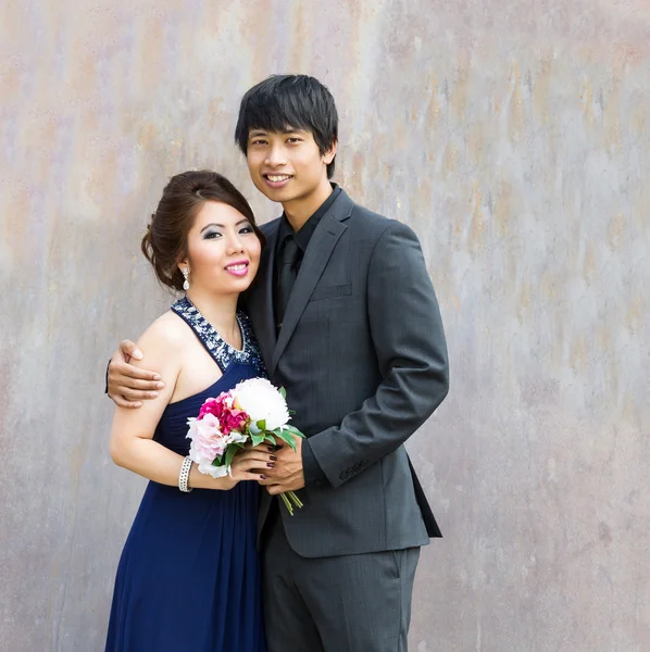 Closeup of Young Adult Couple holding each other on a date — Stock Photo, Image