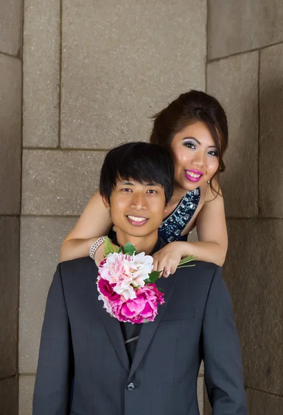 Lady holding her man from behind — Stock Photo, Image