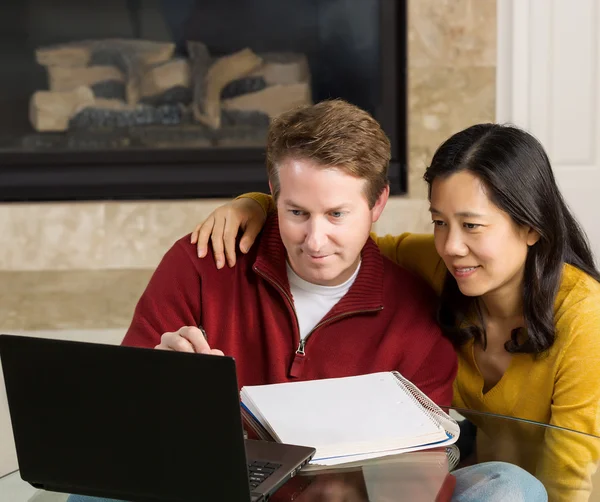 Mature Couple Enjoy working with each other at home — Stock Photo, Image