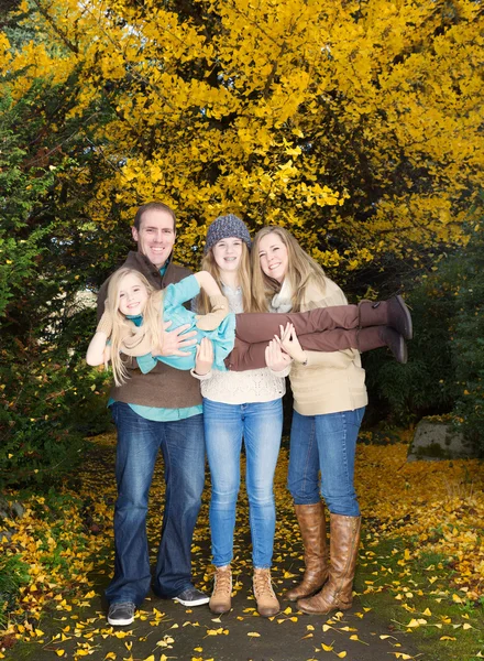 Familienspaß im Park — Stockfoto