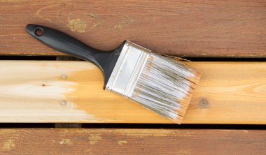 leke ahşap tahtada yeni: açık güverte uygulanmasıyla 