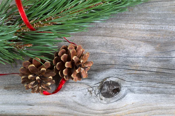 Holiday Pine Cones on Wood — Stock Photo, Image
