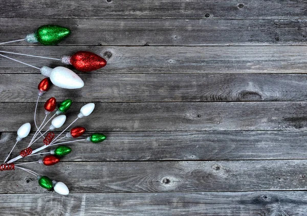 Vista Aerea Decorazioni Colorate Lampadina Tavole Legno Invecchiato Buon Natale — Foto Stock