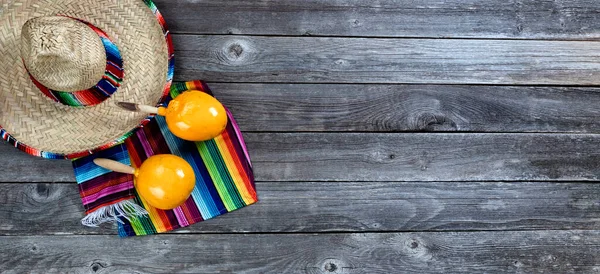 Meksika Cinco Mayo Arka Planı Geniş Sombrero Serape Maracas Ile — Stok fotoğraf