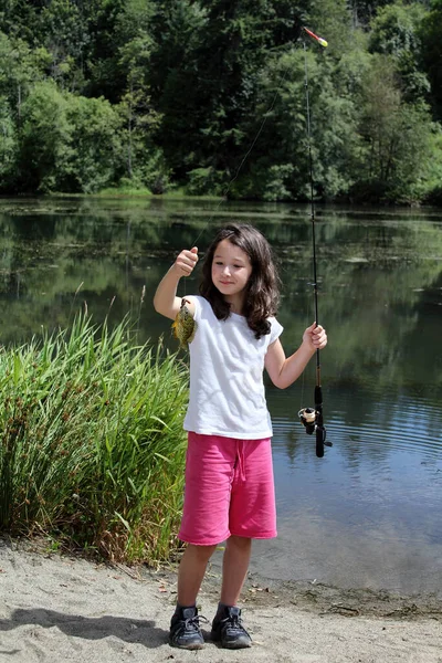 Young Girl Admiring Her Sunfish She Caught While Fishing Small — Stock Photo, Image