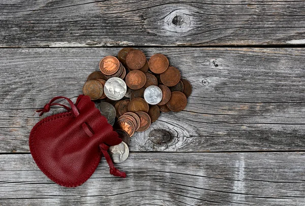 Small Red Leather Bag United States Vintage Coins Rustic Wood — Stock Photo, Image