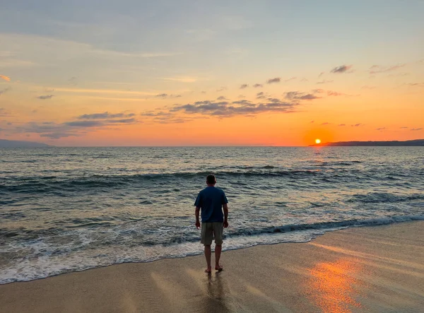 Mature Man Back Camera Walking Pacific Ocean Lovely Sunset Beach — Stock Photo, Image