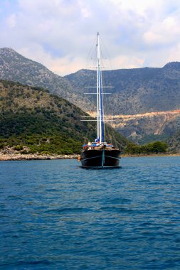 Akdeniz kıyılarında