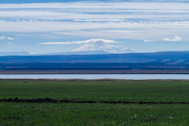 Elbrus II. Bulutlu Elbrus Dağı