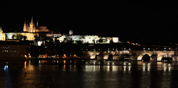Castelo de Praga à noite — Fotografia de Stock