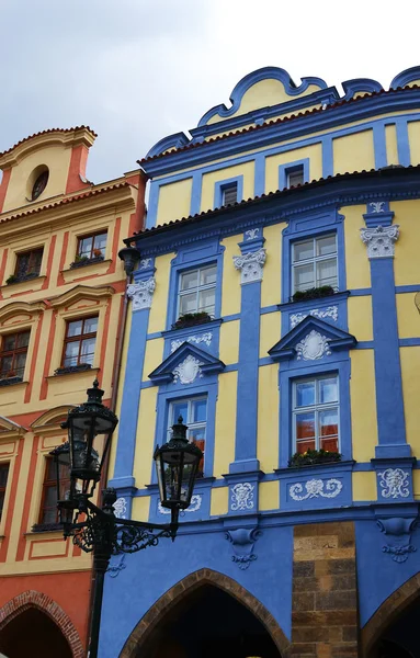 Prédios na Praça da Cidade Velha — Fotografia de Stock