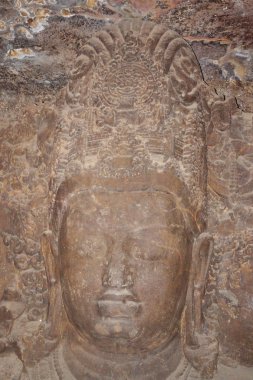 Antik mağaralar, oyma