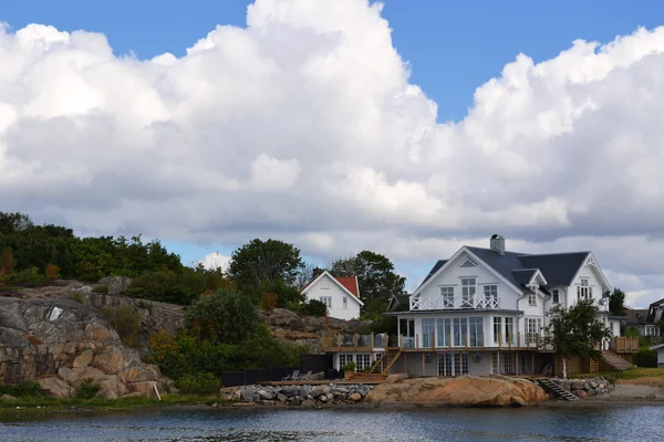 Bela casa sueca na ilha de Styrso — Fotografia de Stock