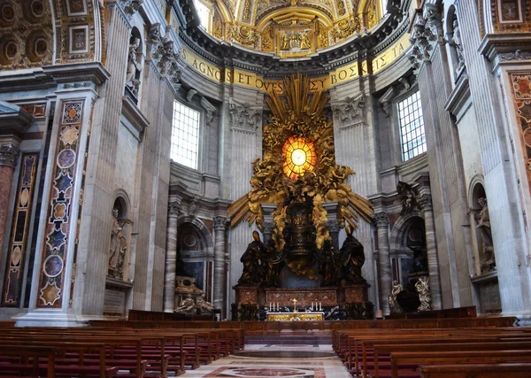 St. peter bazilika ve Vatikánu — Stock fotografie