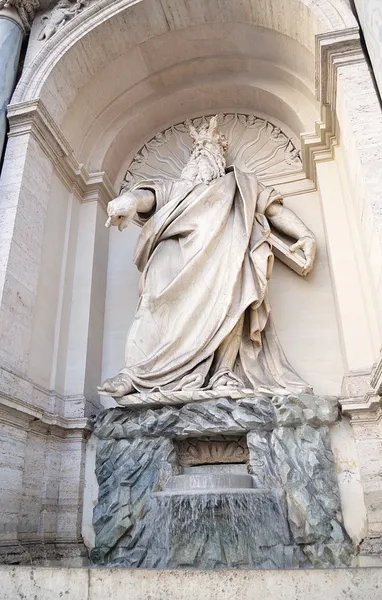 Oud standbeeld in rome, Italië — Stockfoto
