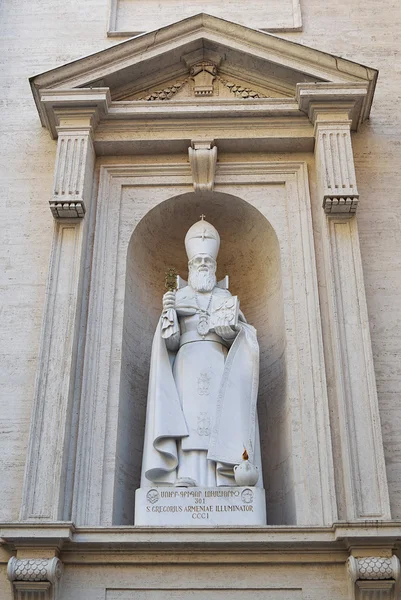 聖グレゴリウス armeniae 照明、バチカン市国、ローマ、イタリアで st ピーターの教会の像 — ストック写真