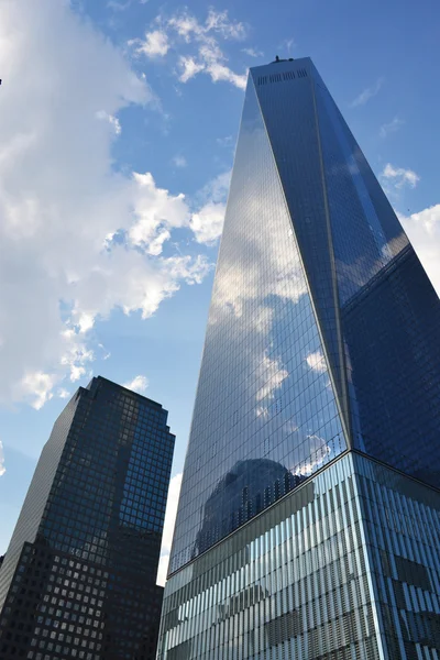 Torre de la libertad en el Bajo Manhattan — Foto de Stock