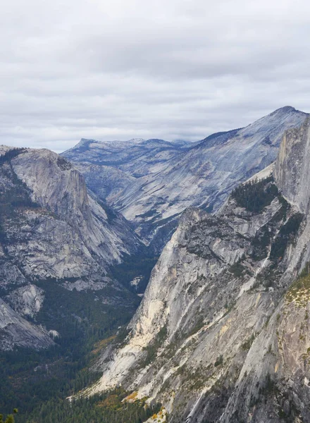Yosemite Ulusal Parkı Ndaki Buzul Noktası Kaliforniya Abd — Stok fotoğraf