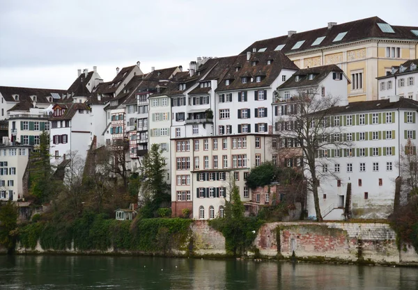 Alte Gebäude Ufer Bei Sonnenuntergang Basel Schweiz — Stockfoto