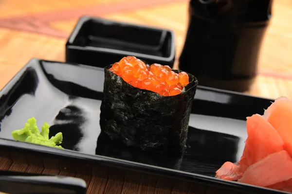 Sushi con caviale — Foto Stock