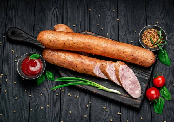 Smoked Homemade Sausage Ring Sausage Black Background Photo Menu — Stock Photo, Image