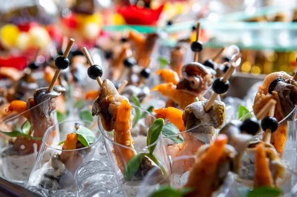 Diverse Snacks Buffettafel Met Verschillende Gerechten Eten Serveren Een Restaurant — Stockfoto