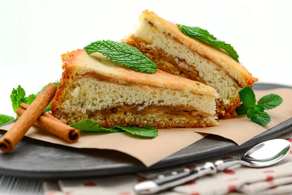 Sponge Cake Apples White Background Healthy Food — Stock Photo, Image