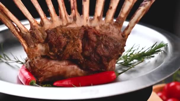 Gebratenes Lamm Vom Grill Mit Würziger Sauce Gesunde Ernährung — Stockvideo