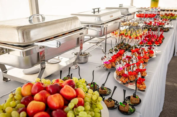 Frukt Bankett Bord Skott Catering Händelse Inställning Semesterbord — Stockfoto