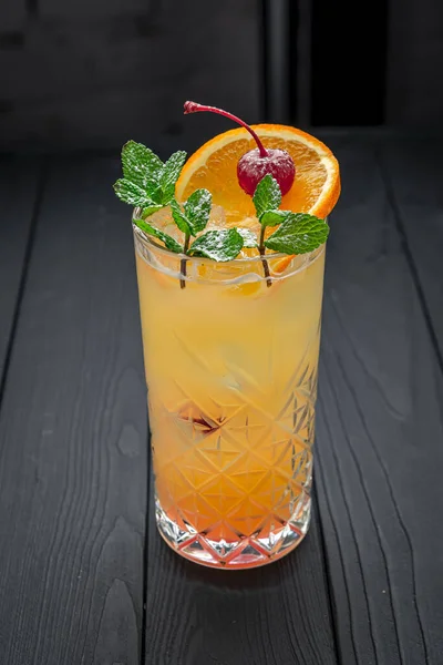 Alcoholic Cocktail Orange Juice Photo Menu — ストック写真