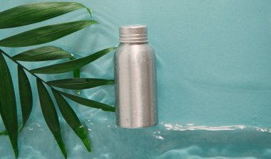 Sıfır atık plastiksiz kozmetik su sıçraması