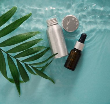 Sıfır atık plastiksiz kozmetik su sıçraması