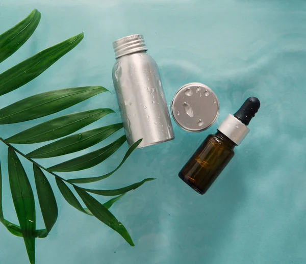 Sıfır atık plastiksiz kozmetik su sıçraması