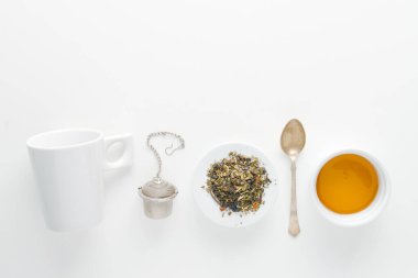 Tek kullanımlık çay poşetlerinden vazgeçme konsepti. Yüksek kalite fotoğraf