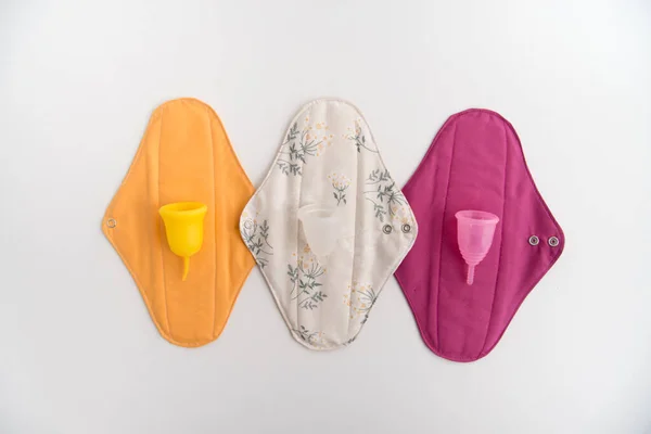 Menstruationskoppar Som Ett Alternativ Till Engångsartiklar Högkvalitativt Foto — Stockfoto