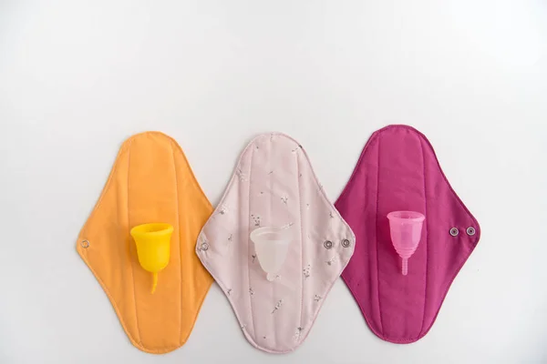 Menstruationskoppar Som Ett Alternativ Till Engångsartiklar Högkvalitativt Foto — Stockfoto